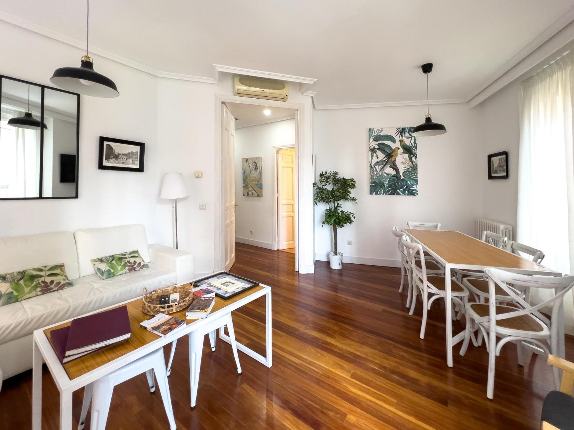 Callao Suites Madrid Exterior foto